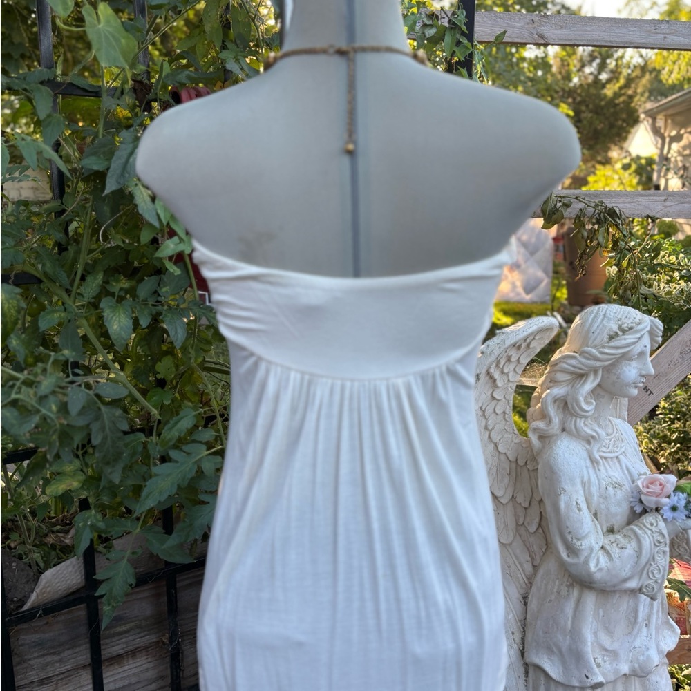 Chic White Blouse with Black Halter Straps - Picture 10 of 16